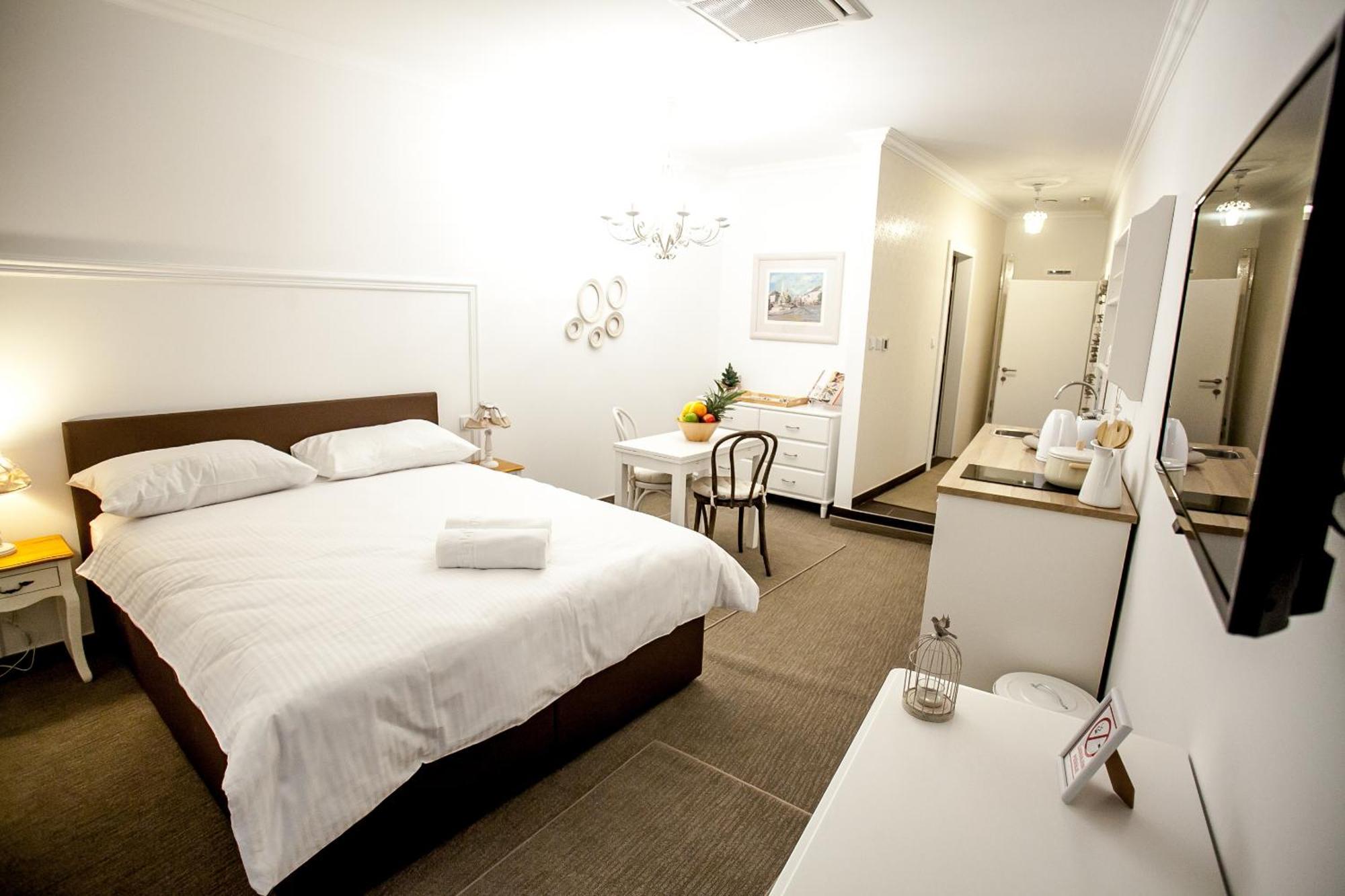 Flex Selfcheckins - Zagreb - Hostel - 8 Rooms - City Centre Exterior photo